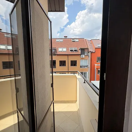 Comfort In - Modern, Bright By Flat Mаnаger * 瓦爾納