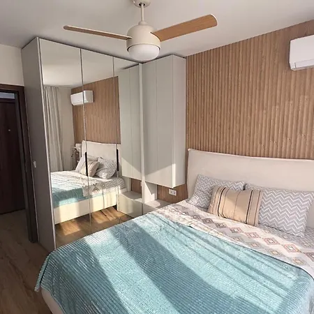 Comfort In - Modern, Bright By Flat Mаnаger Apartman